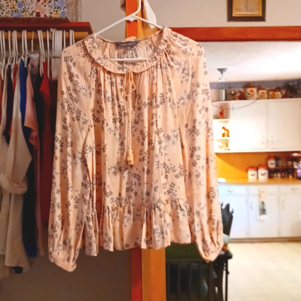 Laura Ashley Blouse never worn light weighrLara Ashley blouse never worn, cool